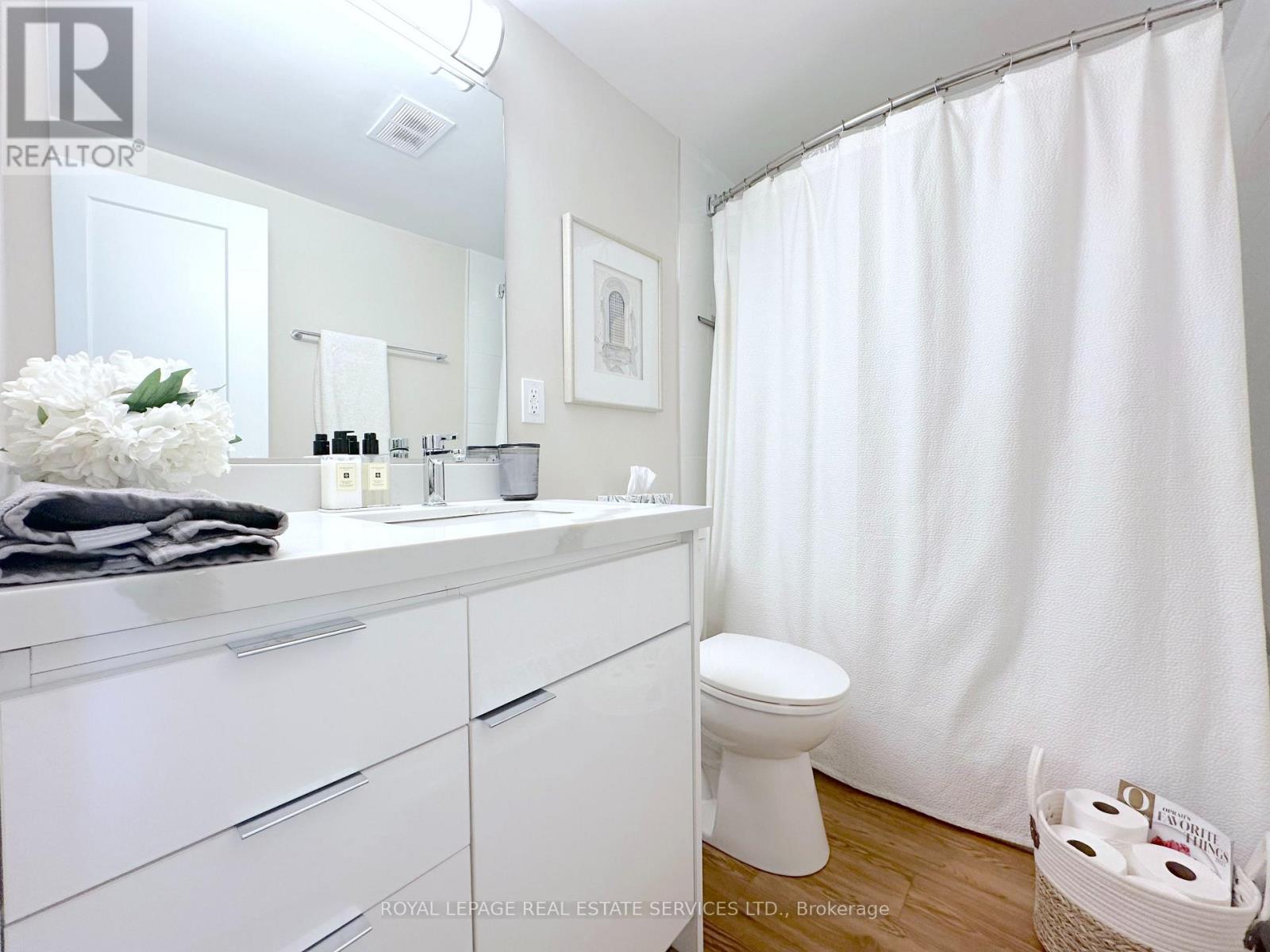 1201 - 125 Forsythe Street, Oakville, Ontario  L6K 3K1 - Photo 7 - W13018234