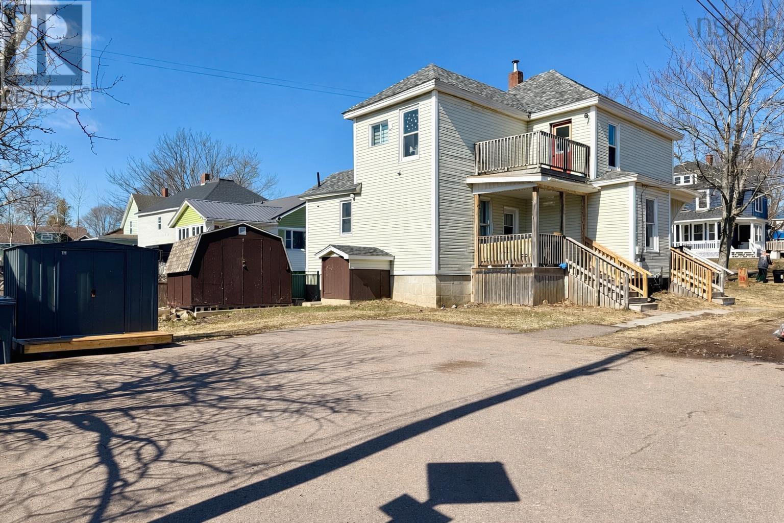 23 Queen Street, Amherst, Nova Scotia  B4H 1P7 - Photo 4 - 202606565