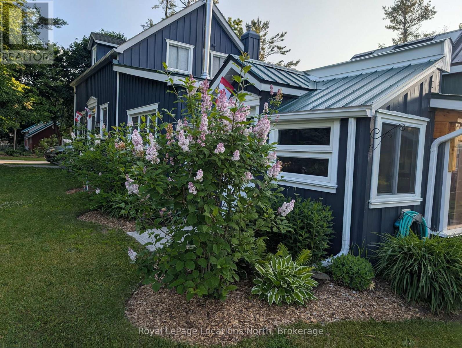 236 Phillips Street, Clearview, Ontario  L0M 1S0 - Photo 2 - S12780850