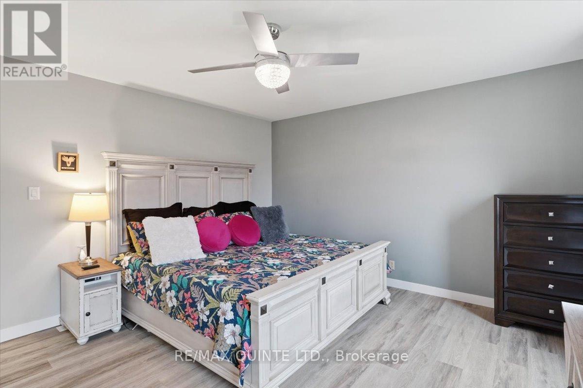 94 Cloverleaf Drive, Belleville, Ontario  K8N 4Z5 - Photo 12 - X12823146