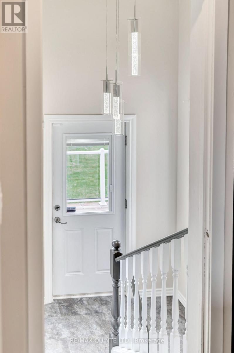 94 Cloverleaf Drive, Belleville, Ontario  K8N 4Z5 - Photo 18 - X12823146