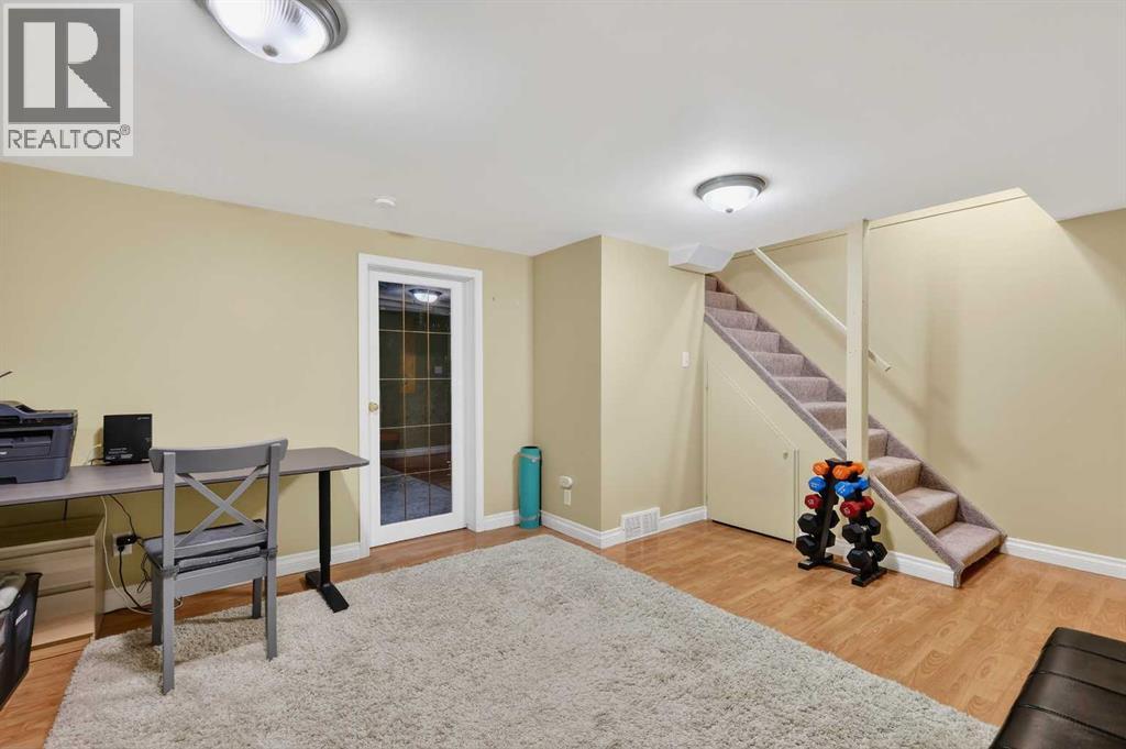 563 Regal Park Ne, Calgary, Alberta  T2E 0S6 - Photo 32 - A2300475