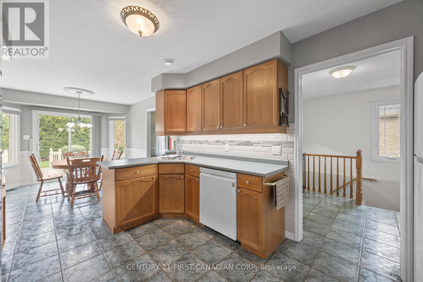 7069 Diane Crescent, London South, Ontario  N6P 1G2 - Photo 13 - X13018344