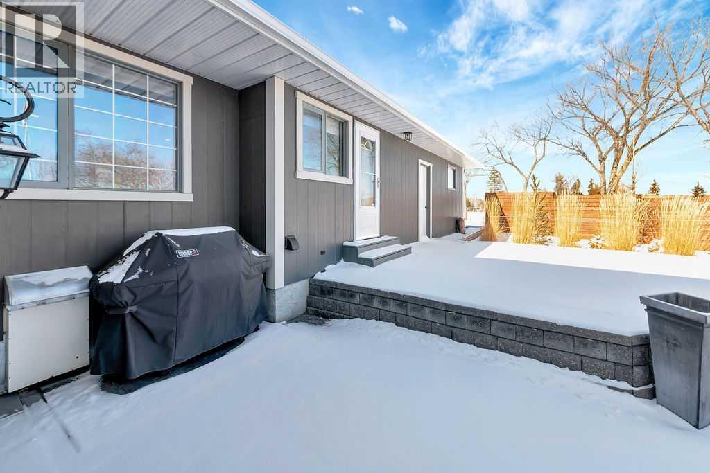 810 10 Avenue, Wainwright, Alberta  T9W 1B8 - Photo 38 - A2303202