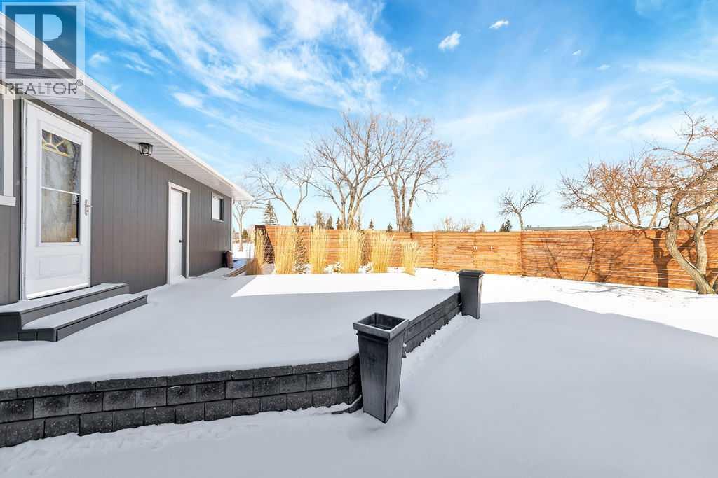 810 10 Avenue, Wainwright, Alberta  T9W 1B8 - Photo 39 - A2303202