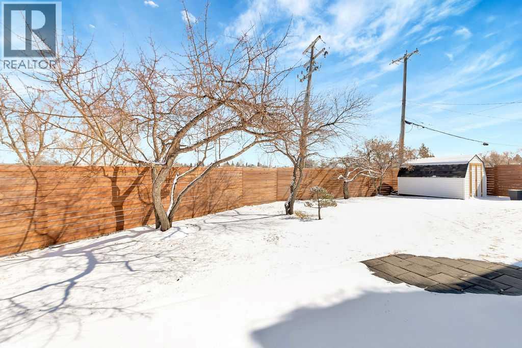 810 10 Avenue, Wainwright, Alberta  T9W 1B8 - Photo 41 - A2303202