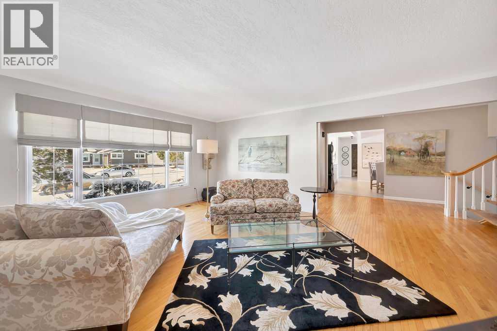 810 10 Avenue, Wainwright, Alberta  T9W 1B8 - Photo 8 - A2303202