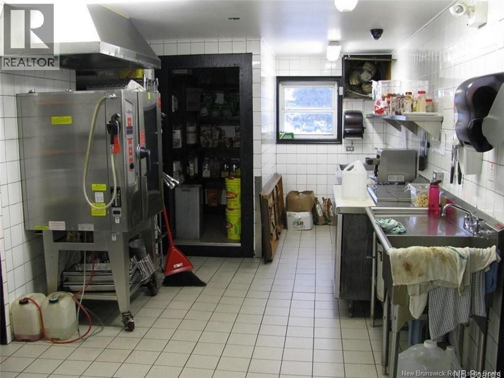 127 Victoria Street, Edmundston, New Brunswick  E3V 2H5 - Photo 9 - NB137460