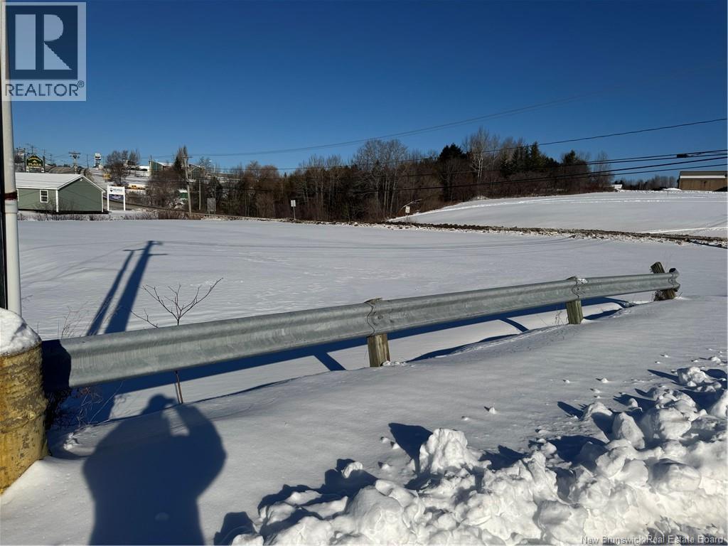 295 Connell Street, Woodstock, New Brunswick  E7M 1L3 - Photo 5 - NB131313