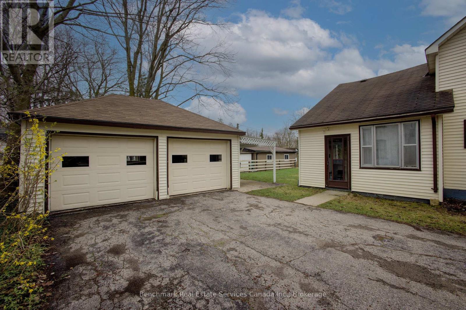 61 St. John Street S, St. Marys, Ontario  N4X 1A6 - Photo 4 - X13018320