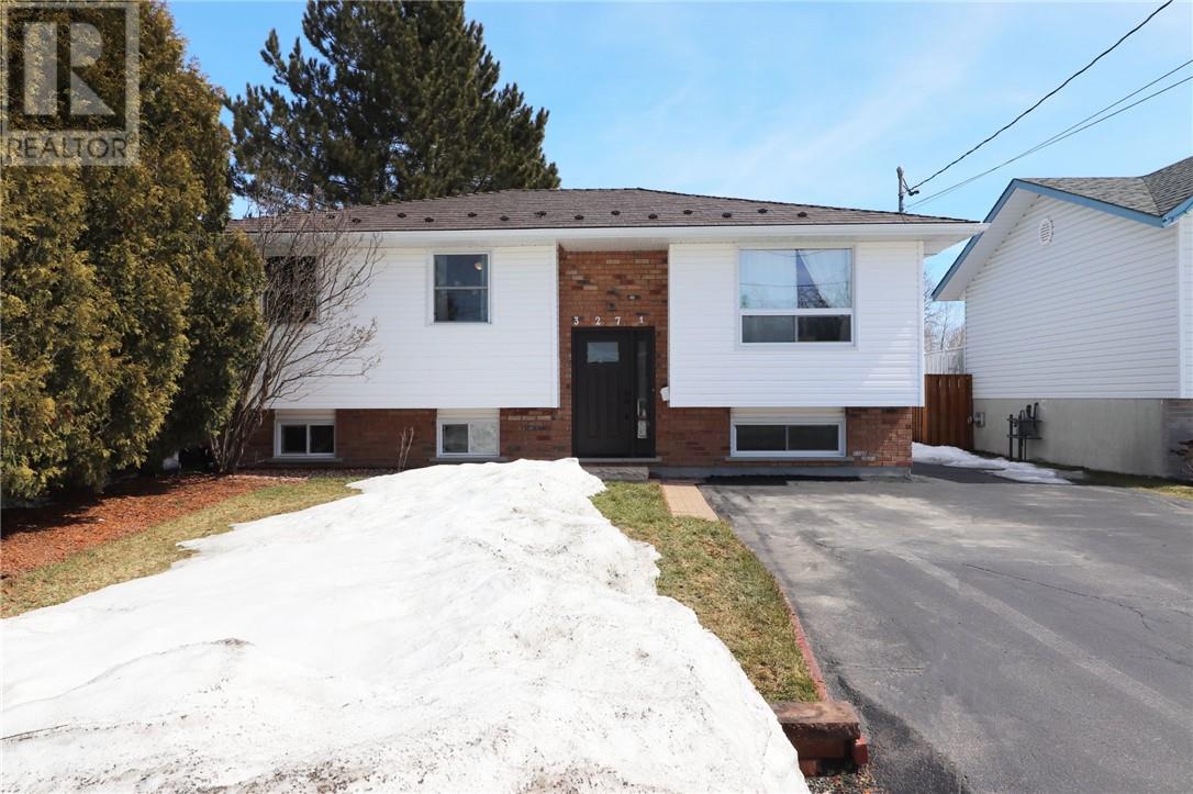 3274 Percy Avenue, Val Caron, Ontario  P3N 1A3 - Photo 1 - 2127192