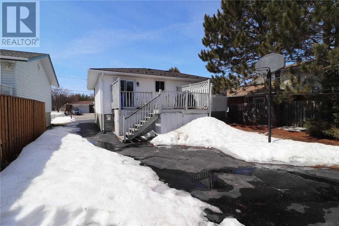 3274 Percy Avenue, Val Caron, Ontario  P3N 1A3 - Photo 4 - 2127192