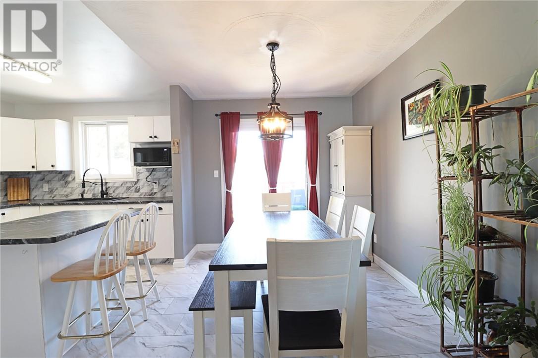 3274 Percy Avenue, Val Caron, Ontario  P3N 1A3 - Photo 7 - 2127192