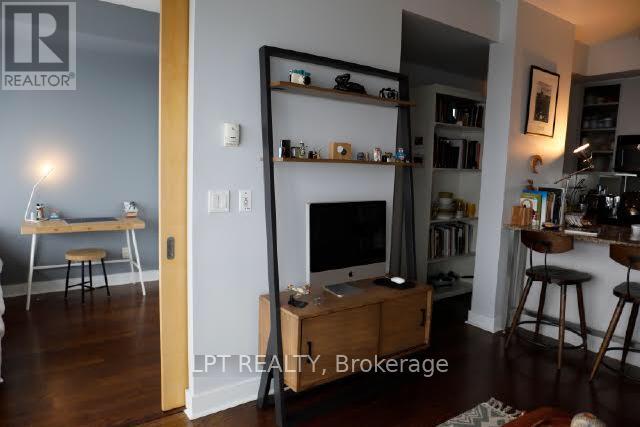 1706 - 438 King Street W, Toronto, Ontario  M5V 3T9 - Photo 4 - C13018334