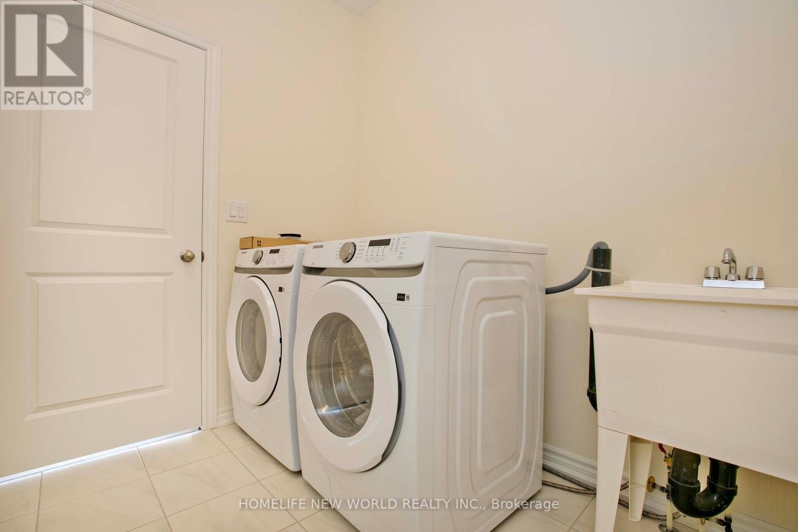 1864 Irish Moss Square, Pickering, Ontario  L1Y 0B4 - Photo 28 - E13018316