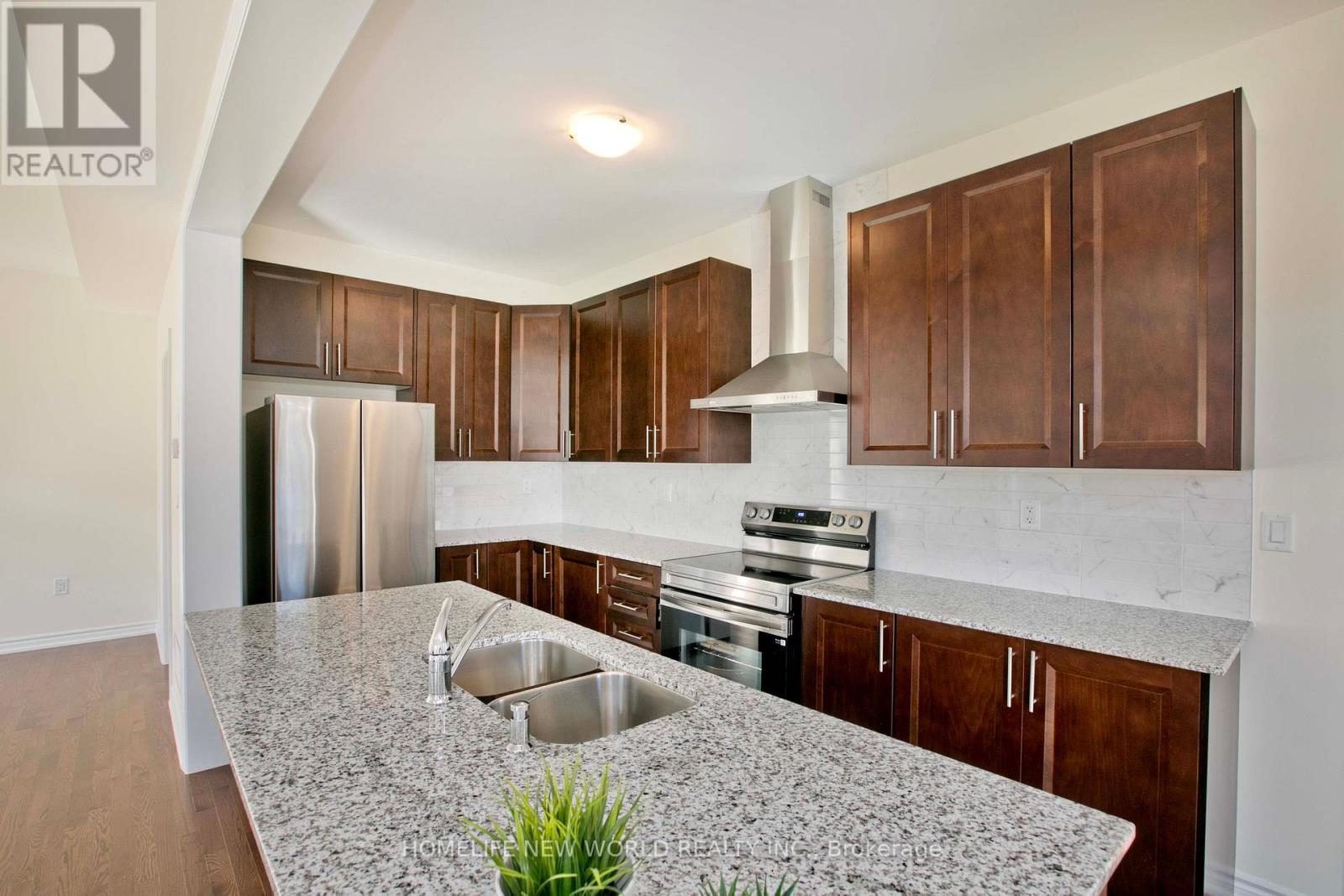 1864 Irish Moss Square, Pickering, Ontario  L1Y 0B4 - Photo 9 - E13018316