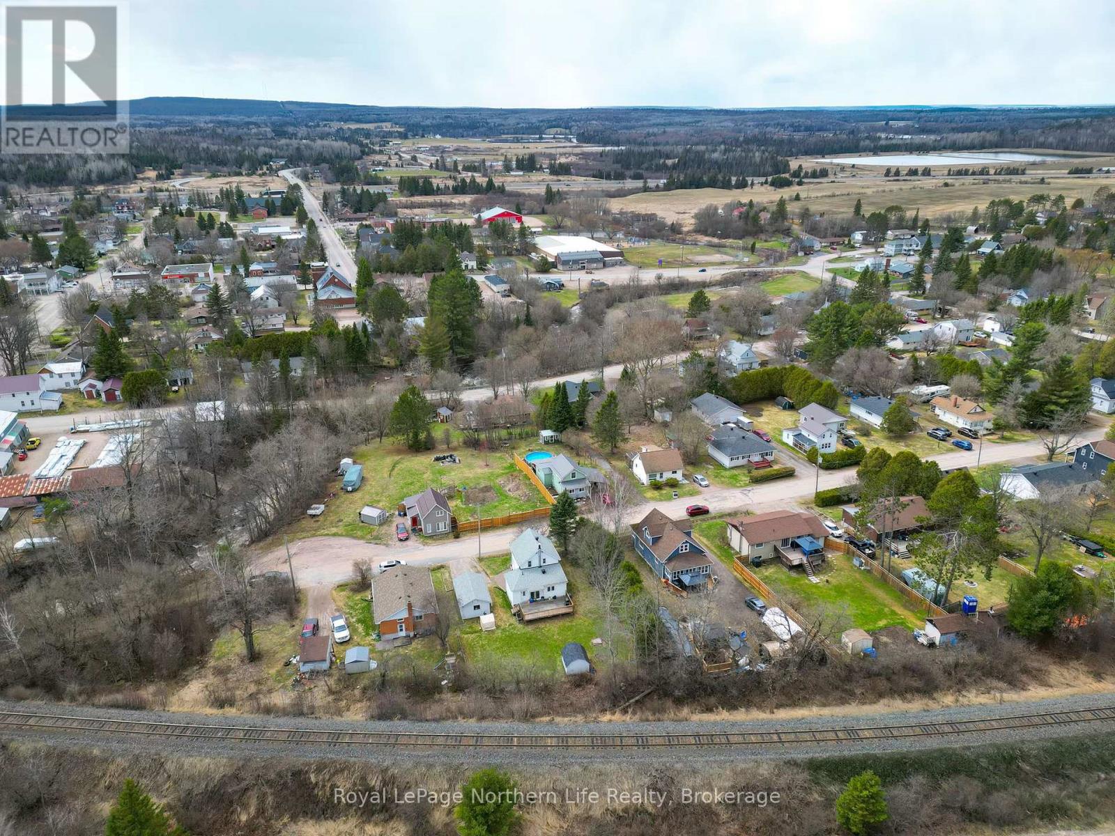 306 Spetz Avenue, Powassan, Ontario  P0H 1Z0 - Photo 33 - X13018294