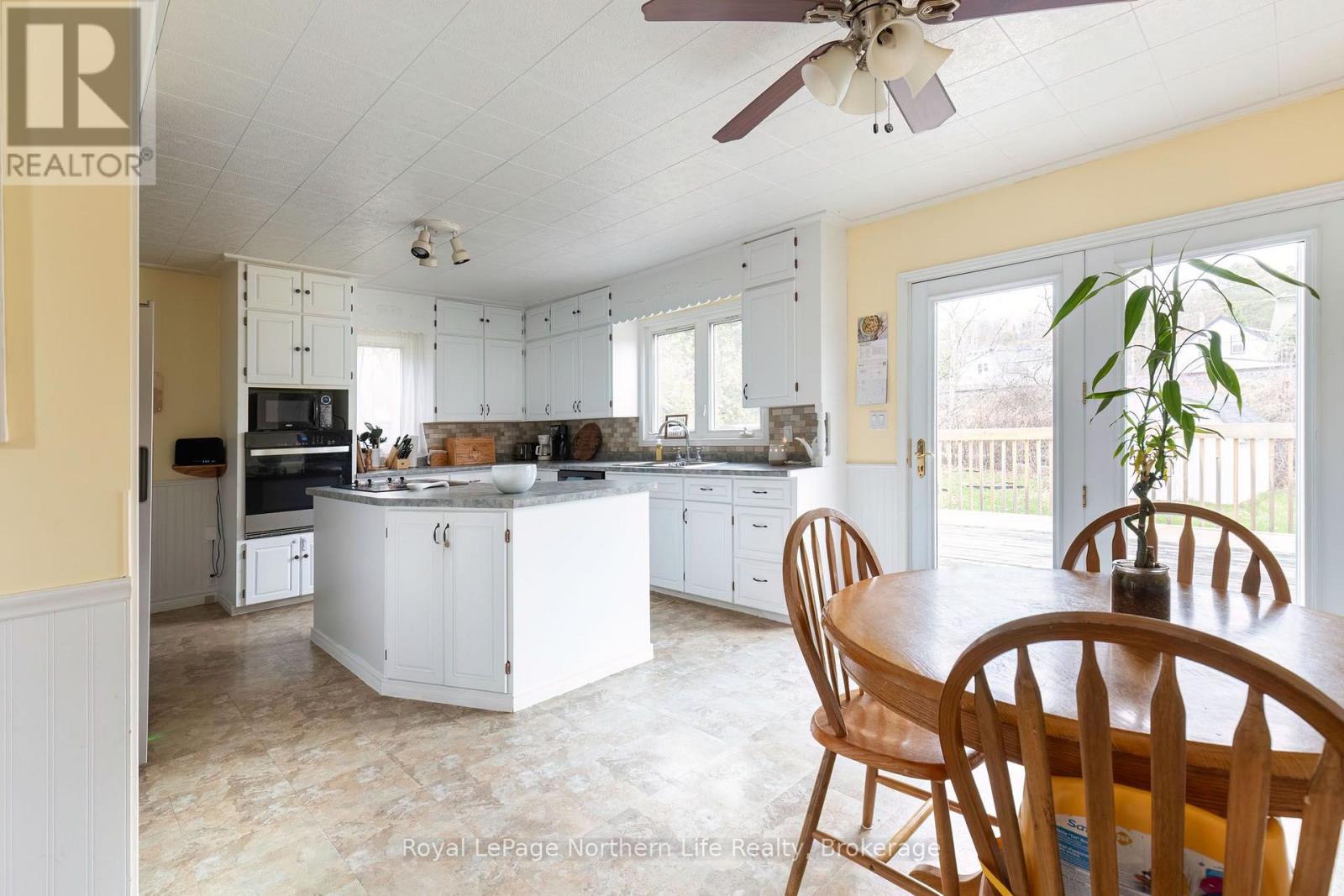 306 Spetz Avenue, Powassan, Ontario  P0H 1Z0 - Photo 5 - X13018294