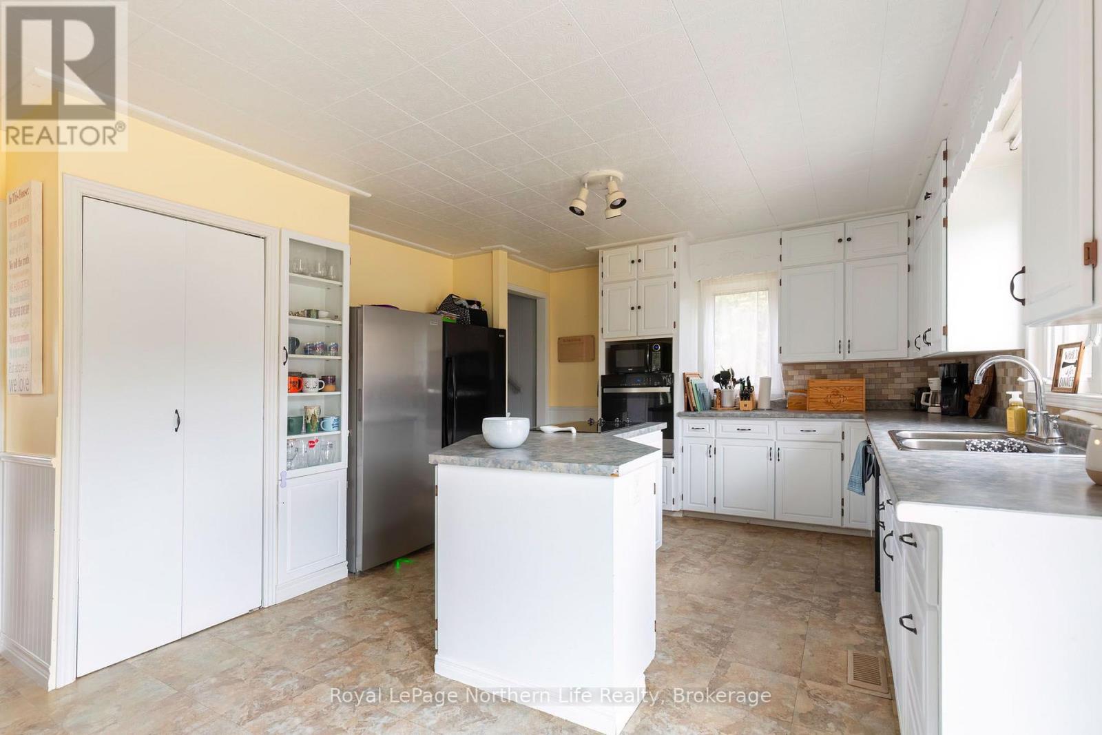 306 Spetz Avenue, Powassan, Ontario  P0H 1Z0 - Photo 6 - X13018294