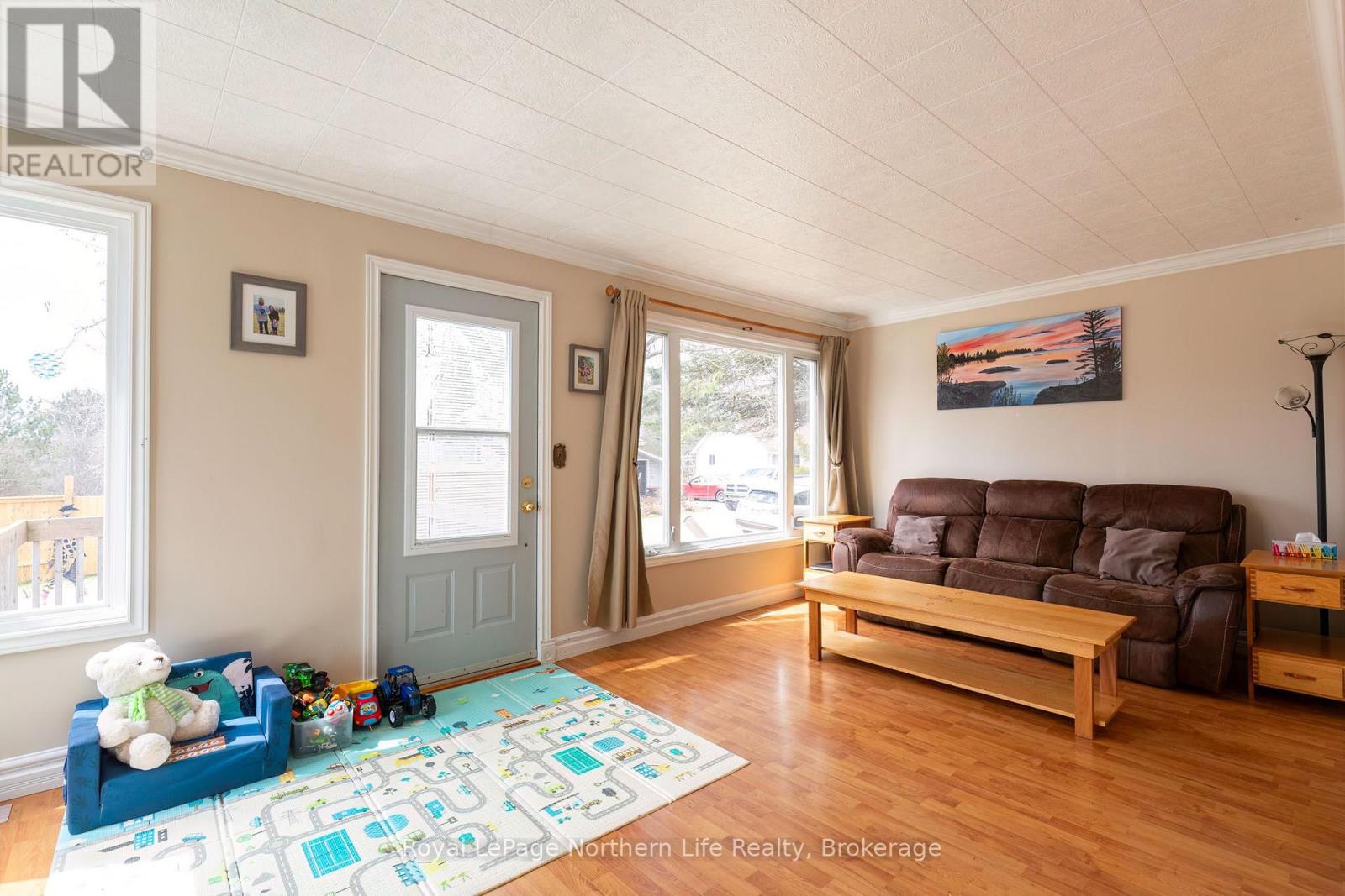 306 Spetz Avenue, Powassan, Ontario  P0H 1Z0 - Photo 9 - X13018294