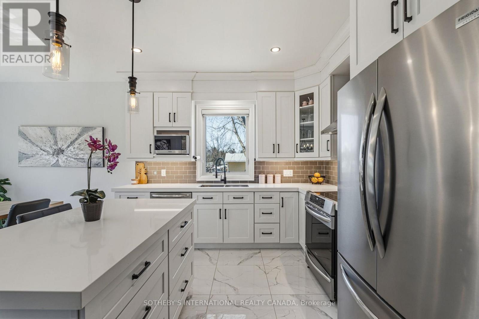 71 Burke Street, Georgina, Ontario  L0E 1R0 - Photo 17 - N13018340