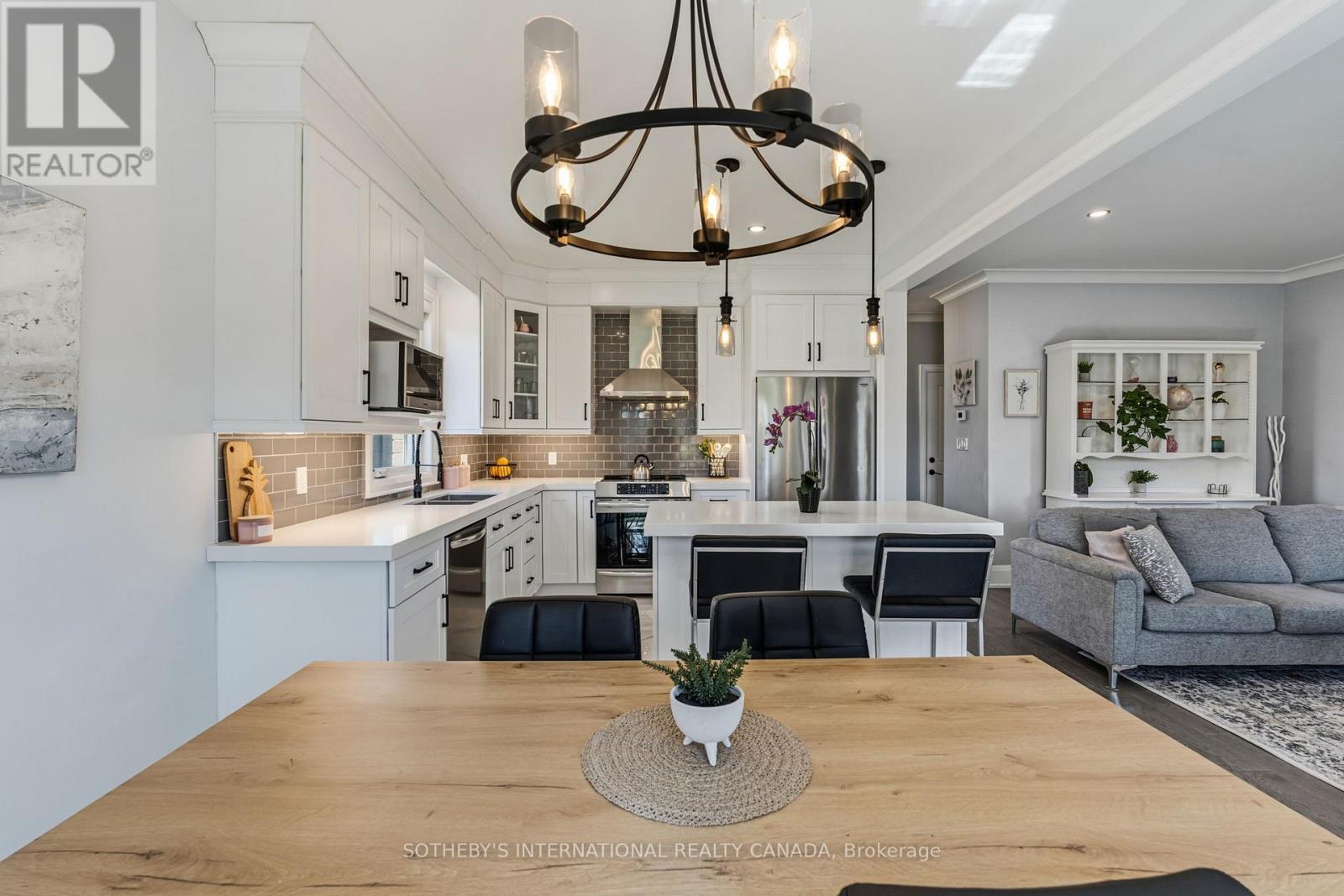 71 Burke Street, Georgina, Ontario  L0E 1R0 - Photo 19 - N13018340