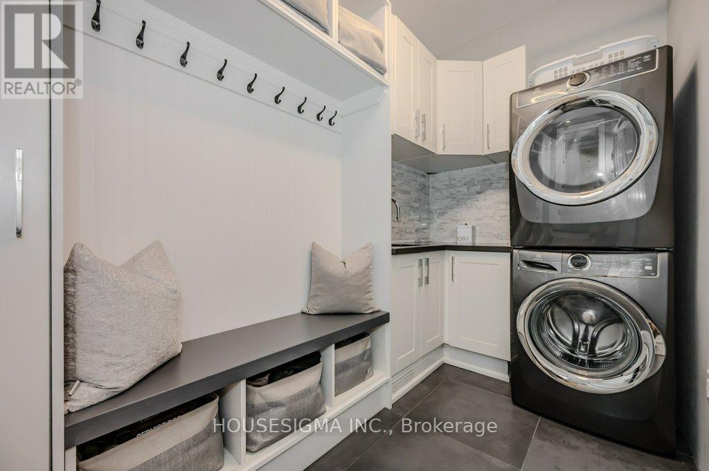 1298 Pinegrove Road, Oakville, Ontario  L6L 2X3 - Photo 19 - W13018306