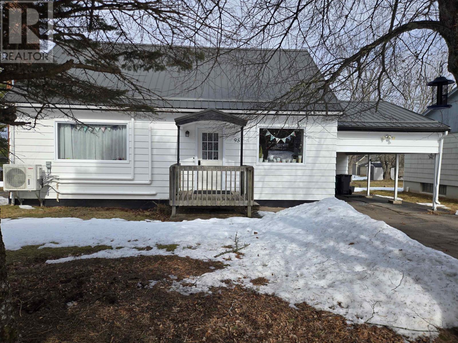 95 Higgins St, Truro, Nova Scotia  B2N 2L6 - Photo 4 - 202603767