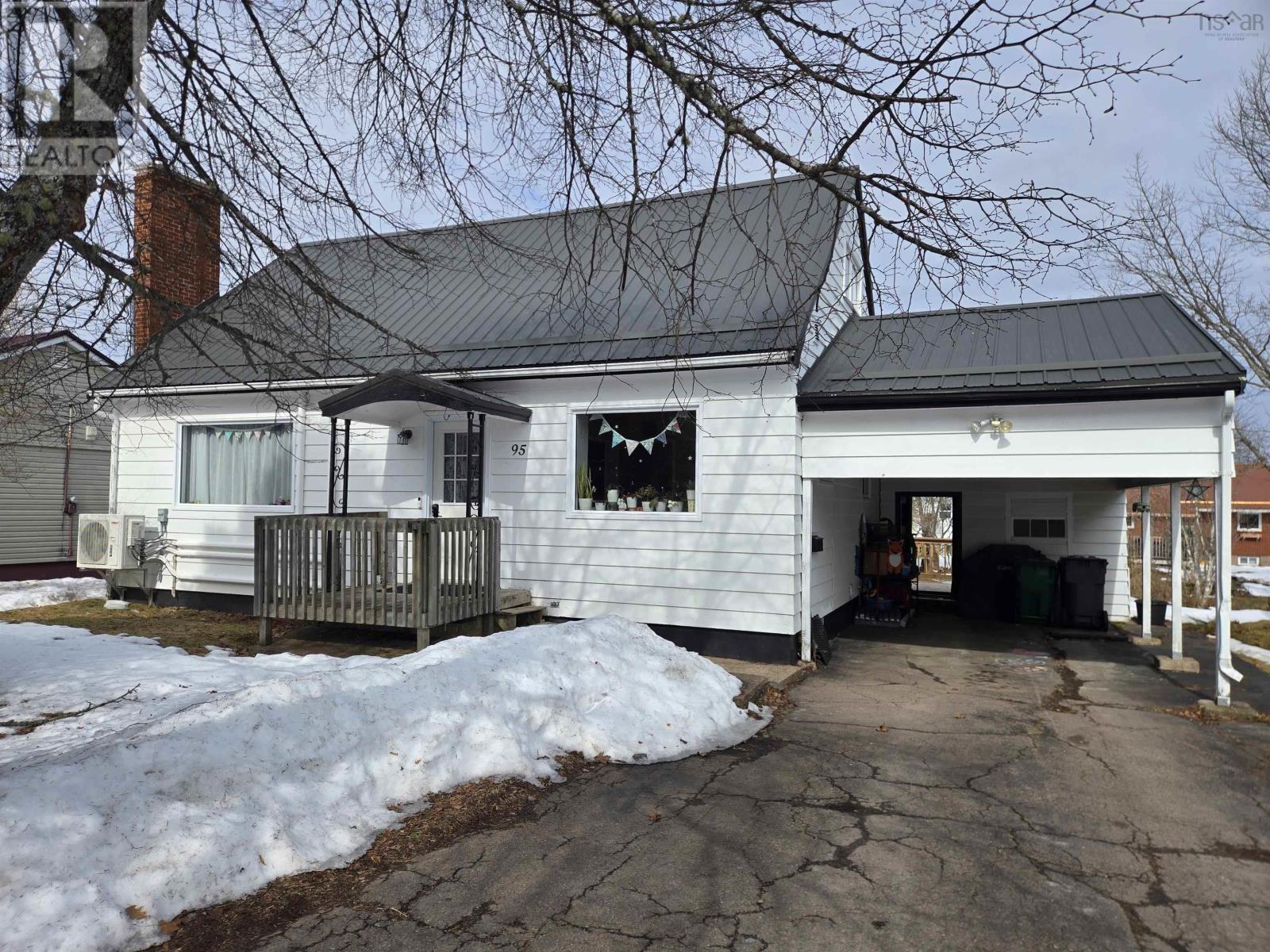 95 Higgins St, Truro, Nova Scotia  B2N 2L6 - Photo 3 - 202603767