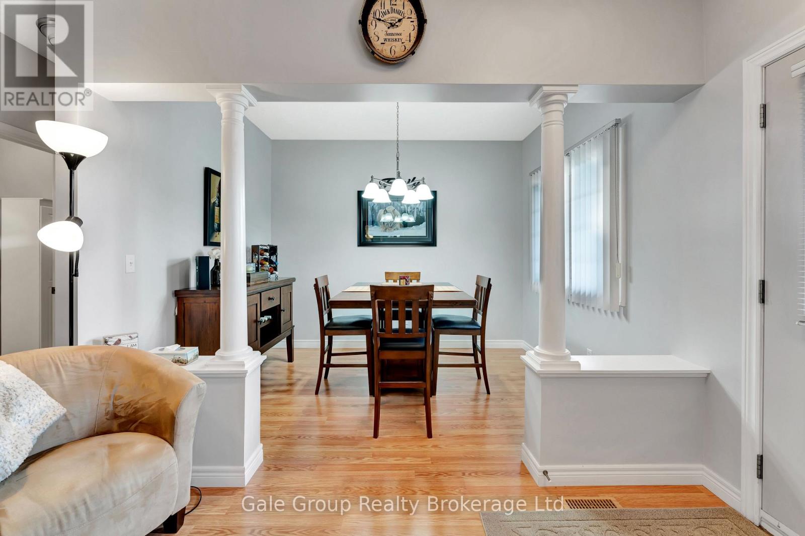 693 Southwood Way, Woodstock, Ontario  N4V 1H5 - Photo 5 - X12483477