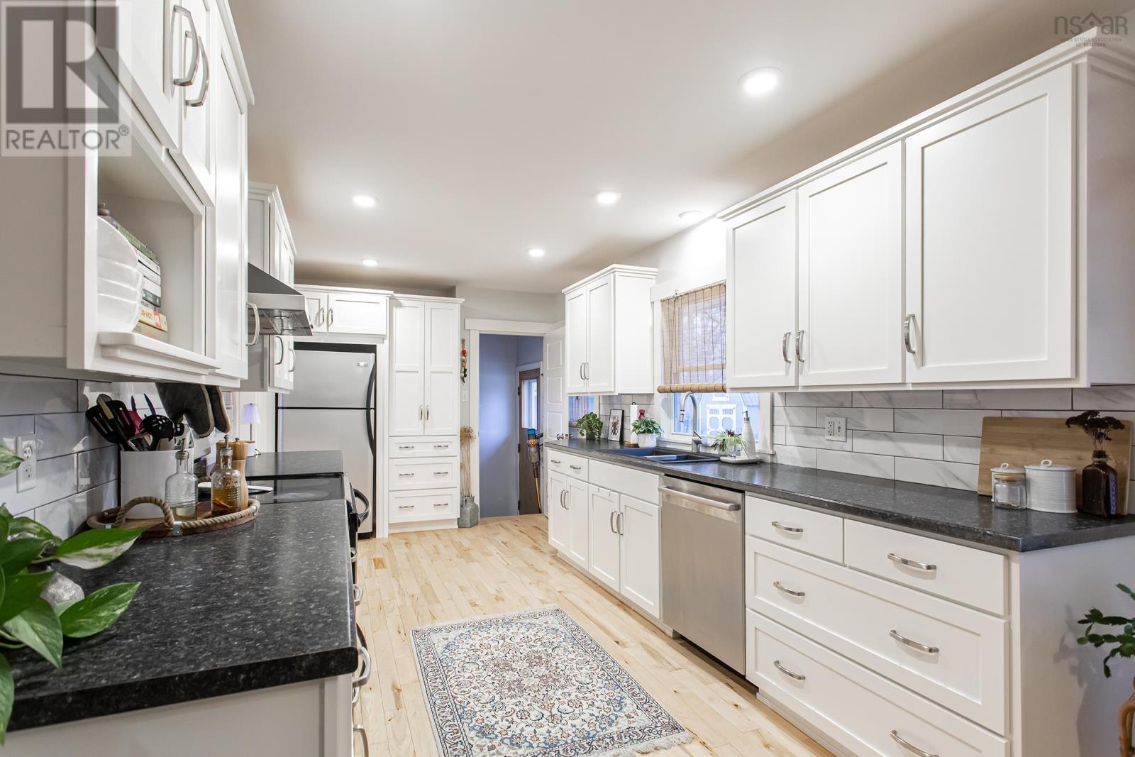 5 Acadia Street, Middleton, Nova Scotia  B0S 1P0 - Photo 12 - 202605044