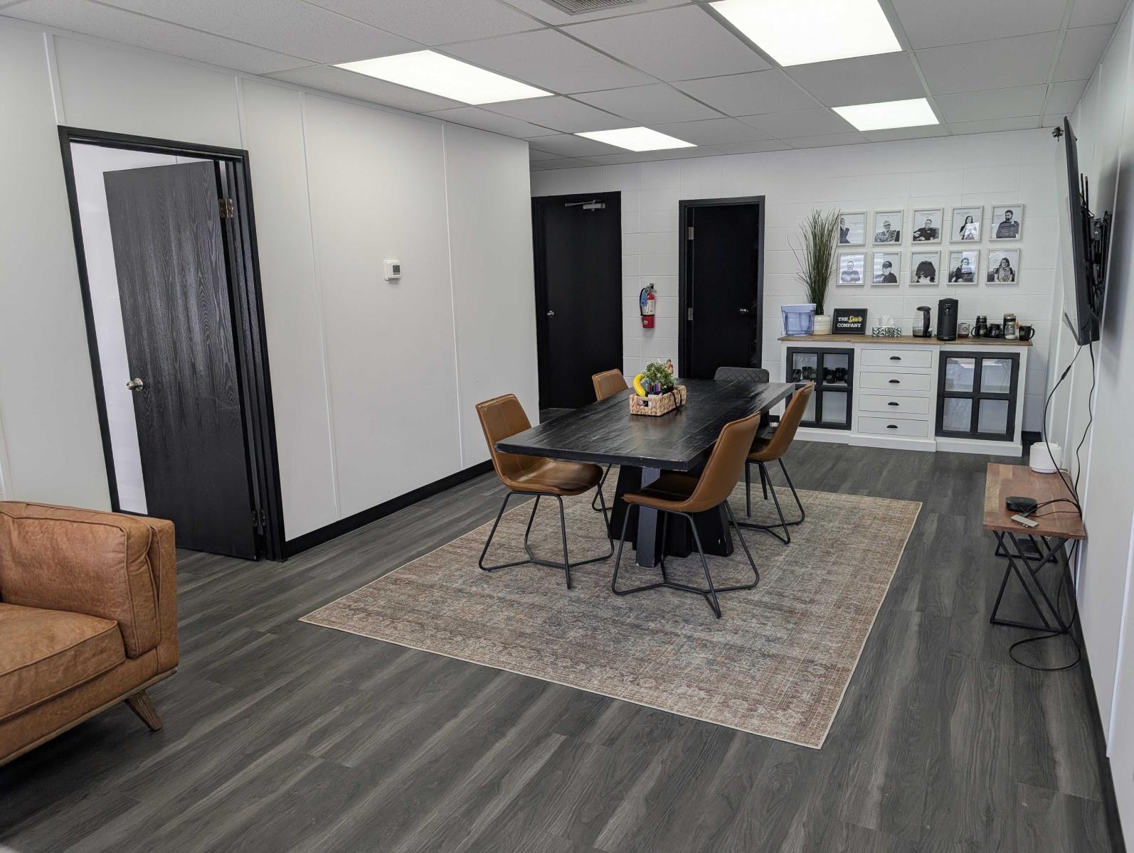 9604-9624  45 Ave Nw, Edmonton, Alberta  T6E 5Y9 - Photo 3 - 44697673