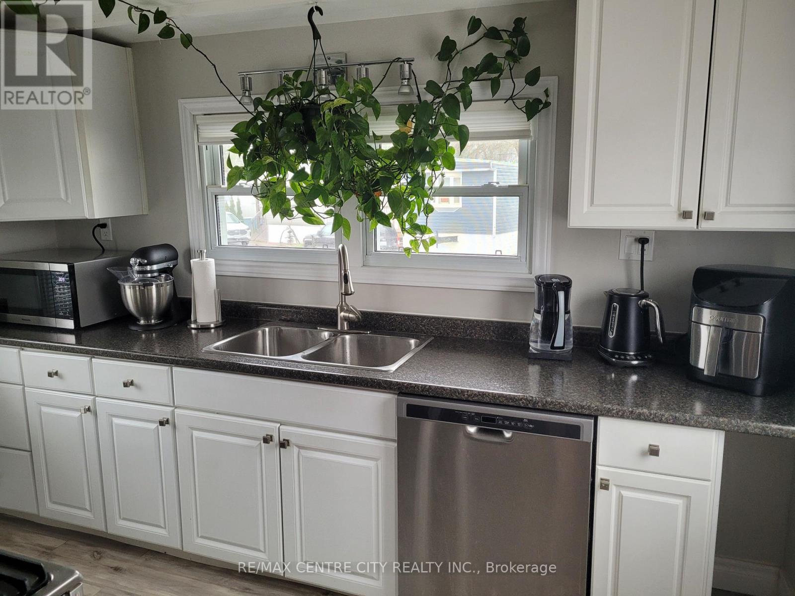 41 - 2189 Dundas Street E, London East, Ontario  N5V 1H3 - Photo 6 - X12866096