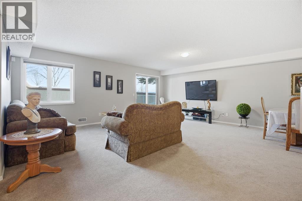 216 Valley Ridge Heights Nw, Calgary, Alberta  T3B 5T3 - Photo 25 - A2297751