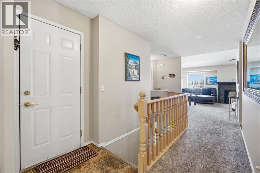 216 Valley Ridge Heights Nw, Calgary, Alberta  T3B 5T3 - Photo 4 - A2297751