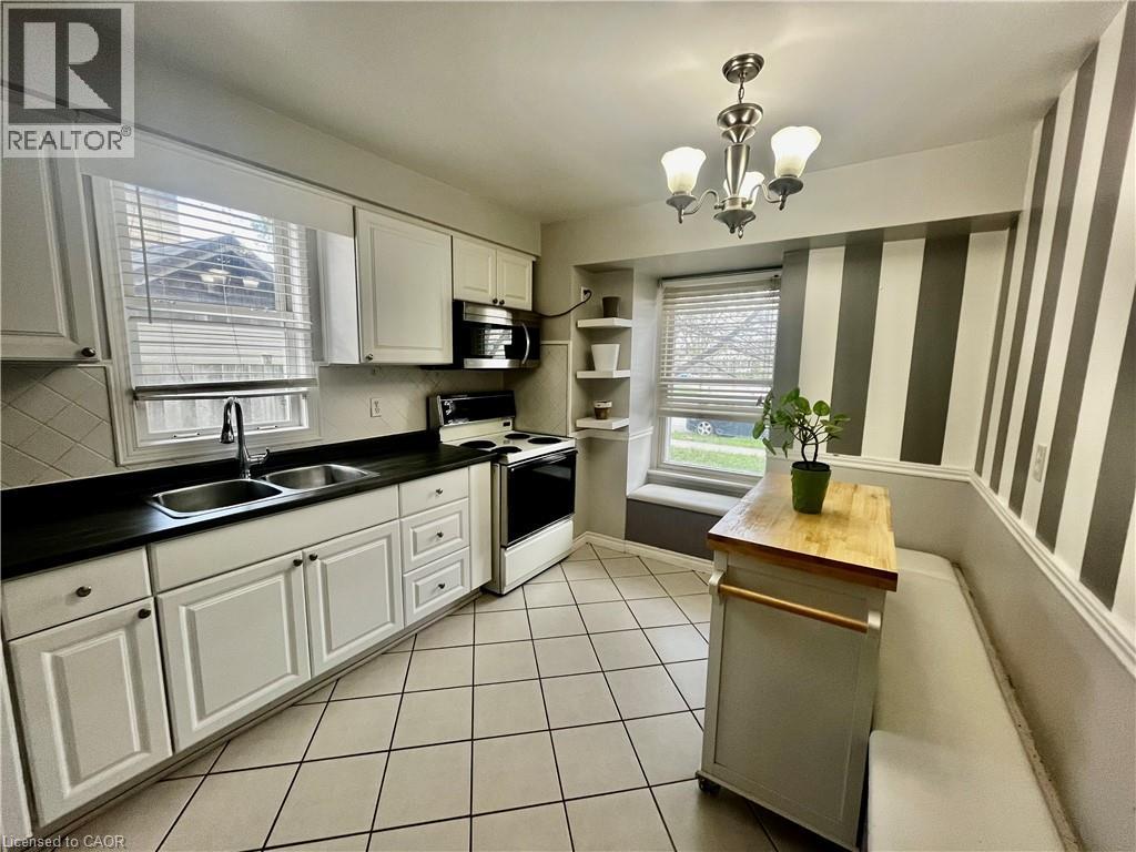 58 Enfield Crescent, Brantford, Ontario  N3P 1B2 - Photo 3 - 40822147