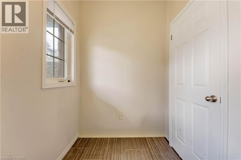 931 Glasgow Street Unit# 5b, Kitchener, Ontario  N2N 0B6 - Photo 3 - 40821521