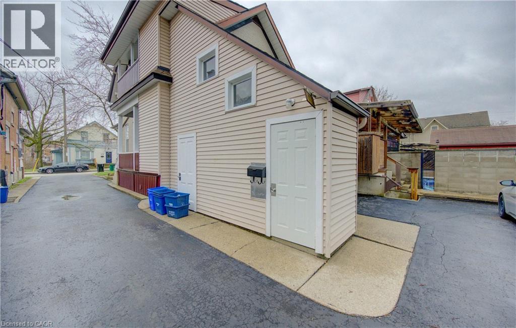 48 Dupont Street, Waterloo, Ontario  N2J 2G9 - Photo 39 - 40820172