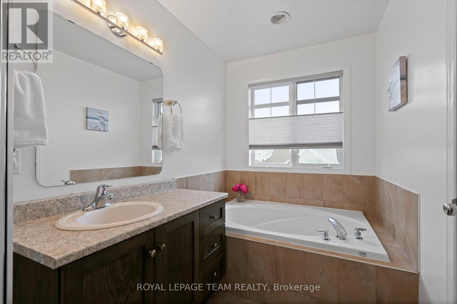 173 West Village Private, Ottawa, Ontario  K1Z 1E1 - Photo 23 - X13018350