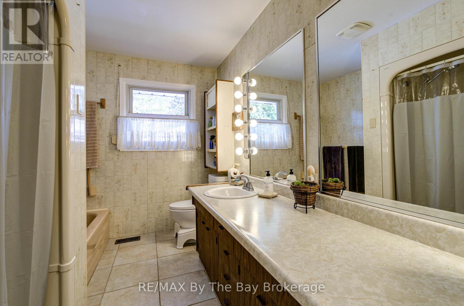 31 Saunders Street, Collingwood, Ontario  L9Y 0G3 - Photo 20 - S13018448