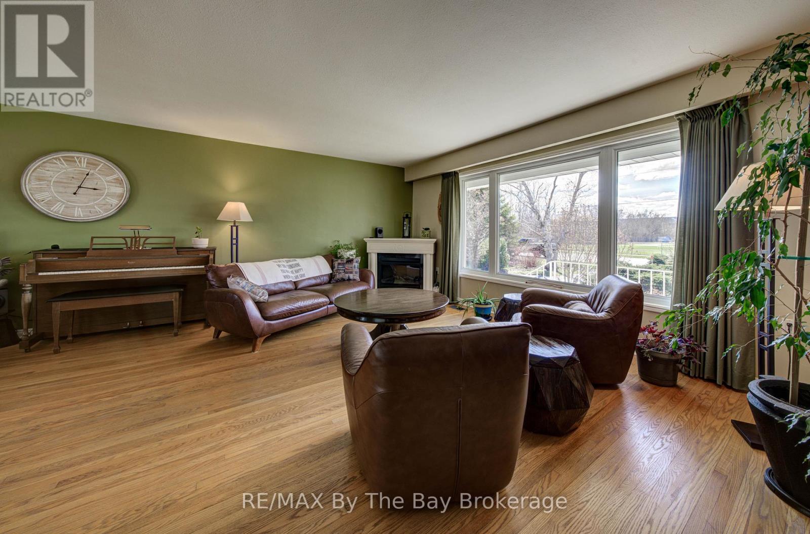 31 Saunders Street, Collingwood, Ontario  L9Y 0G3 - Photo 6 - S13018448