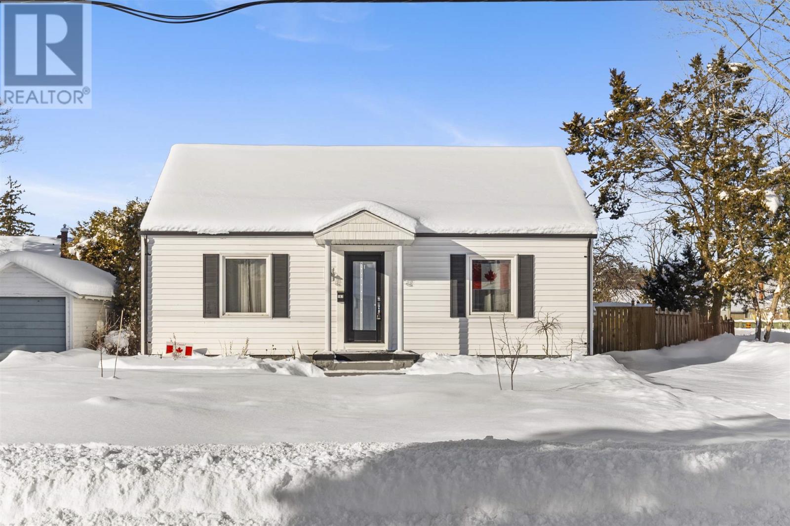 183 Upton Rd, Sault Ste. Marie, Ontario  P6A 3W5 - Photo 2 - SM260428
