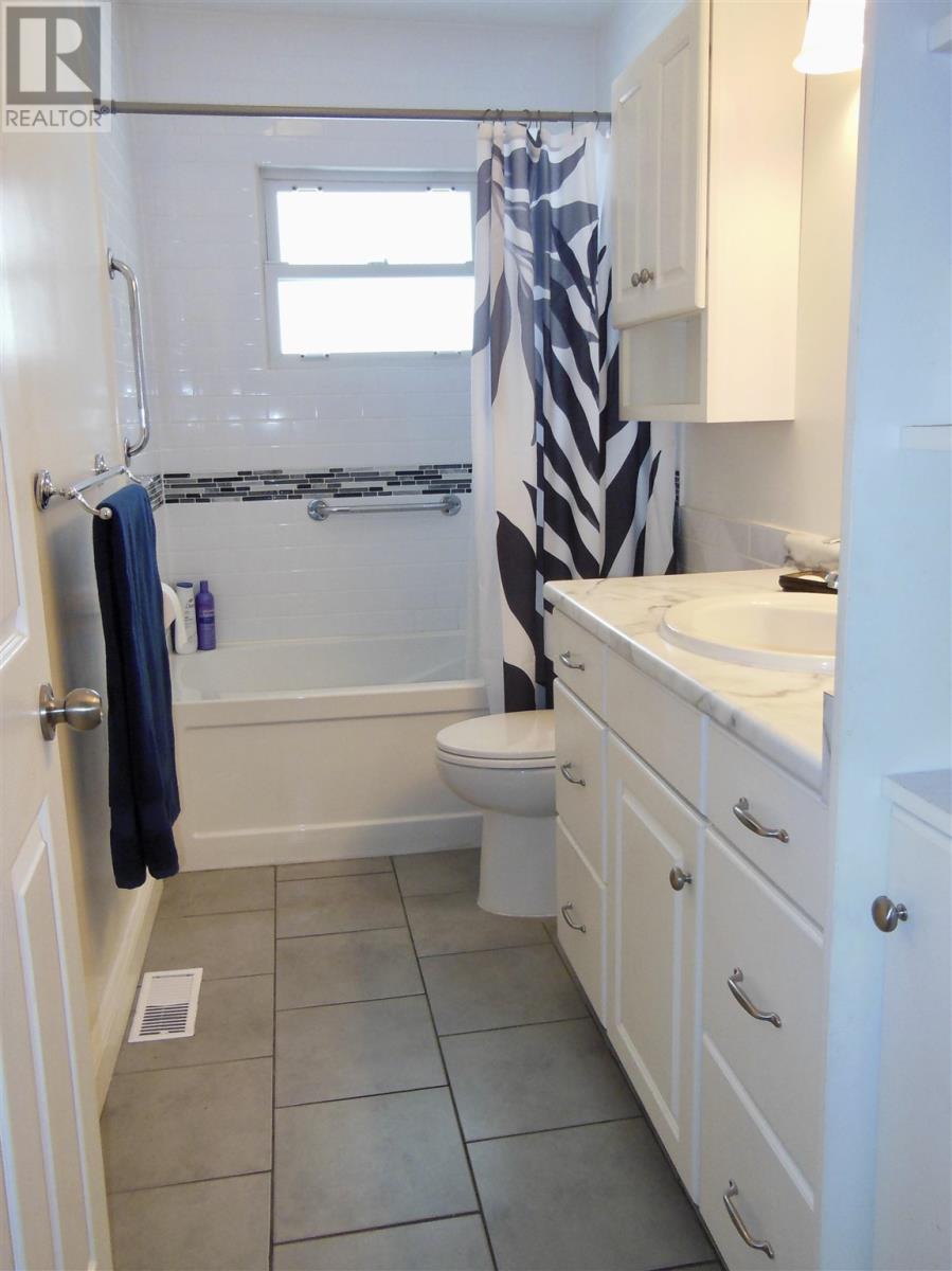 61 Pageant Dr, Sault Ste. Marie, Ontario  P6B 5J7 - Photo 14 - SM260441