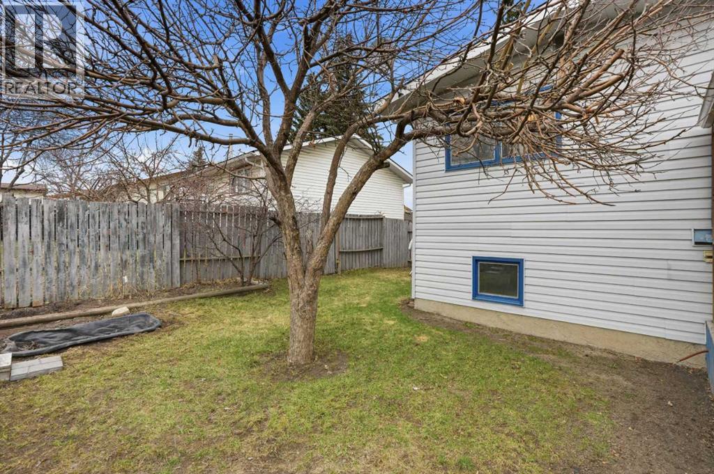 107 Nottingham Road, Calgary, Alberta  T3A 3P9 - Photo 45 - A2301234