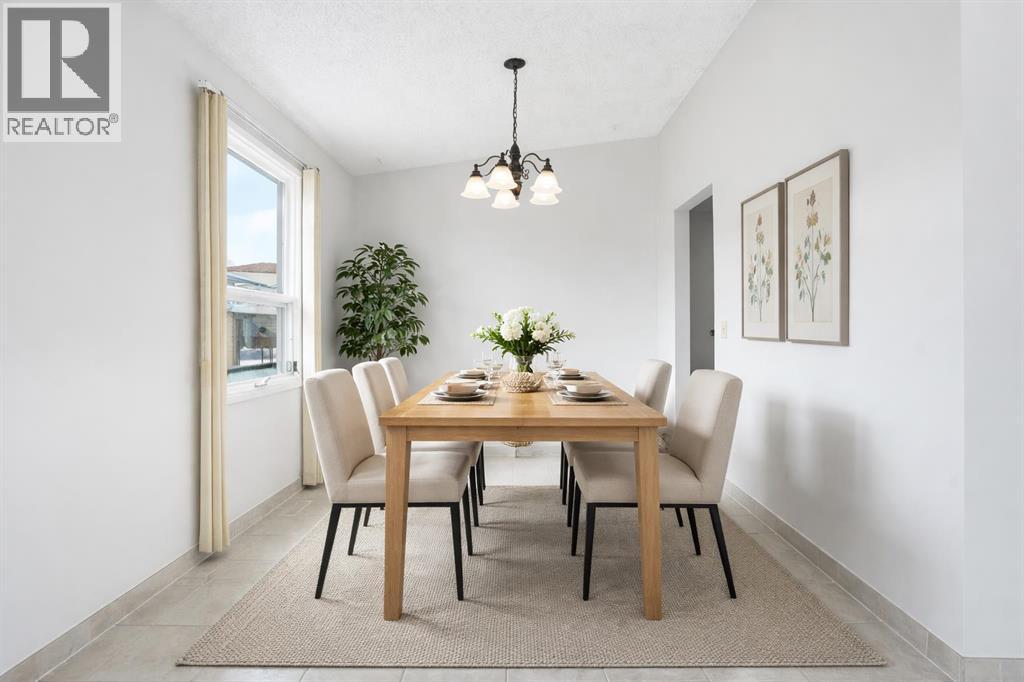 107 Nottingham Road, Calgary, Alberta  T3A 3P9 - Photo 7 - A2301234