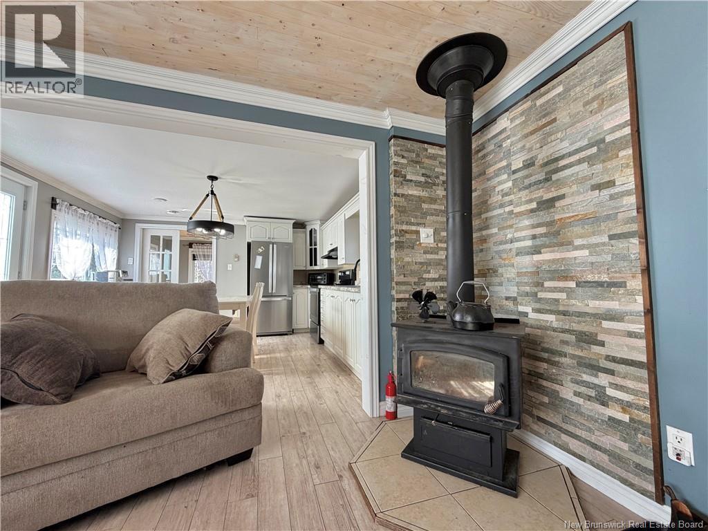 263 Poplar, Beresford, New Brunswick  E8K 1E5 - Photo 13 - NB137472