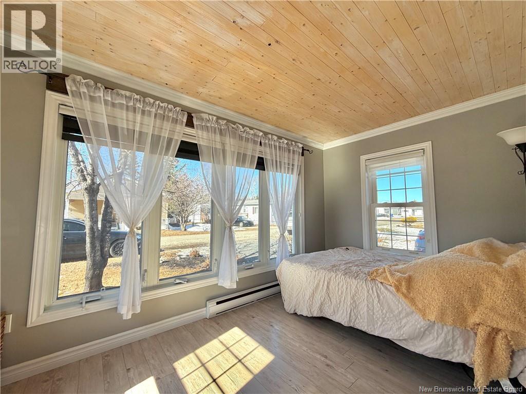 263 Poplar, Beresford, New Brunswick  E8K 1E5 - Photo 14 - NB137472
