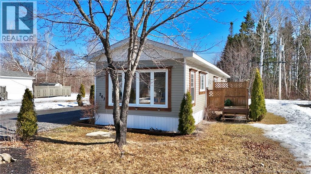 263 Poplar, Beresford, New Brunswick  E8K 1E5 - Photo 3 - NB137472