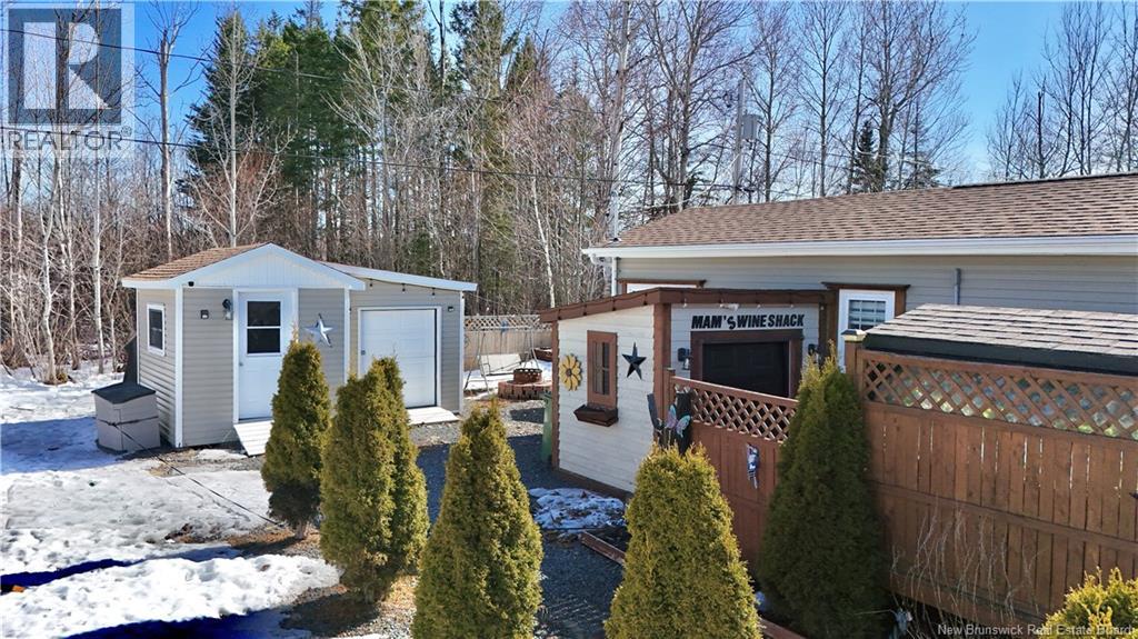 263 Poplar, Beresford, New Brunswick  E8K 1E5 - Photo 4 - NB137472