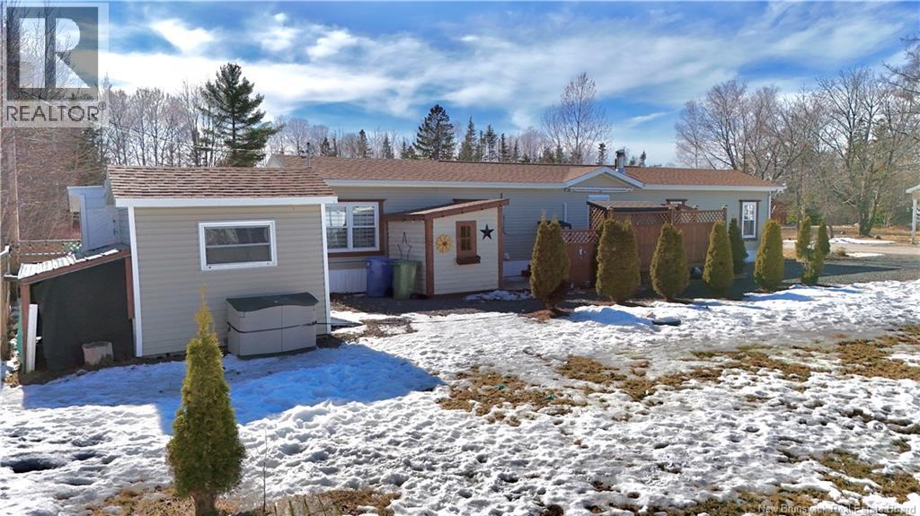 263 Poplar, Beresford, New Brunswick  E8K 1E5 - Photo 5 - NB137472